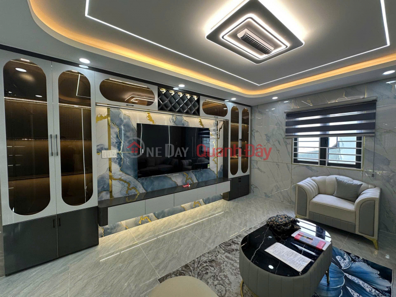 đ 6.8 Billion Beautiful, newly built 4-story house - Modern and luxurious design - Alley accessible by trucks and cars right to the house.
