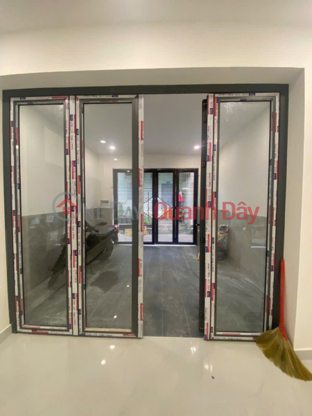 đ 5.5 Billion, BEAUTIFUL HOUSE – GOOD PRICE – OWNER NEEDS TO SELL HOUSE IN A CAR-ACCESSIBLE ALLEY AT 2\\/\\/ Ho Van Long, Binh Hung Hoa B