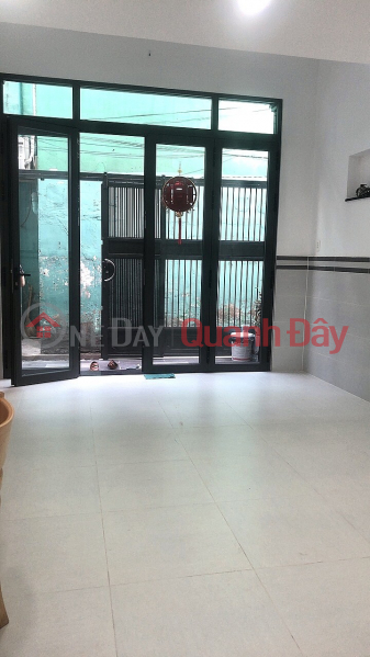 House for sale P12 Alley 413\\/ Le Van Sy, 35m2, 4 floors reinforced concrete, 3 bedrooms, free furniture, open alley Price 5.7 billion Sales Listings