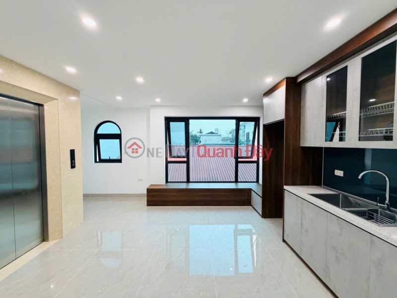 SIÊU PHẨM NHÀ ĐẸP THẠCH BÀN – CỔ LINH
6 TẦNG • FULL NỘI THẤT • GIÁ NHỈNH 8 TỶ, Việt Nam | Bán, đ 8,3 tỷ