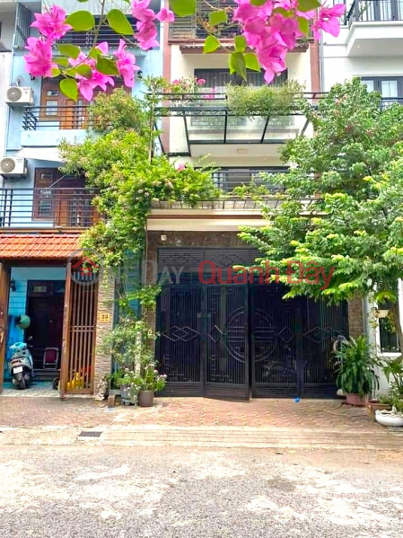 (ALLEY FRONT, NEAR STREET, CARS CAN AVOID) House for sale in TRUC KHE, Dong Da, 50m2, 5 floors, 4.2m frontage Sales Listings