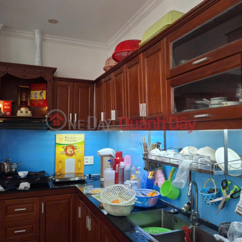 CHỈ 6 TỶ – NHÀ 4 TẦNG KIÊN CỐ – 5PN – SÁT PHỐ CỔ HOÀNG DIỆU – TT HẢI CHÂU, ĐÀ NẴNG _0