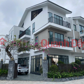 (SUPER HOT) Selling villa in Giao Luu City, Pham Van Dong, 200mx4 floors, 12m frontage, over 50 billion, high-class lake view _0