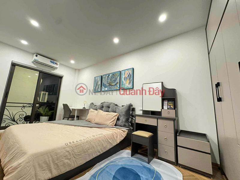 Nhà Đẹp Trung Tâm Thạch Bàn – Cổ Linh, 40m², Thang Máy Xịn, Giá Nhỉnh 11 Tỷ Niêm yết bán