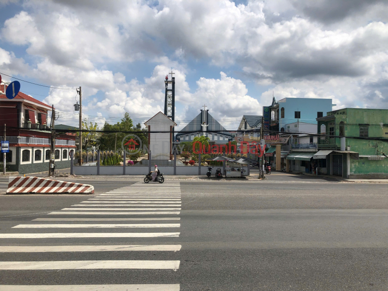 TOWNHOUSE FOR SALE ON QL51 - NUMBER 1 BUSINESS LOCATION IN PHU MY Sales Listings
