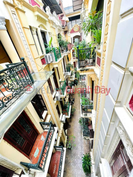 Property Search Vietnam | OneDay | Nhà ở | Niêm yết bán, CHO THUÊ nguyên căn Phan Kế Bính, 35mx4T, chỉ 15tr
+ Nhà 4 tầng - Ba Đình - Hà Nội. 
- Diện tích 35 m2x 4