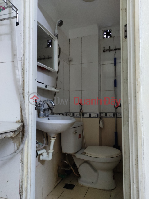 Self-contained room for rent in the owner's house - free of intermediaries. Address: 79 lane 121 Kim Nguu street, HBT Hanoi _0
