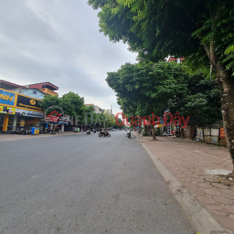 Land for sale in the center of Trau Quy, Gia Lam. 126m2. 7m x 18m. 16m road. Contact 0989894845 _0