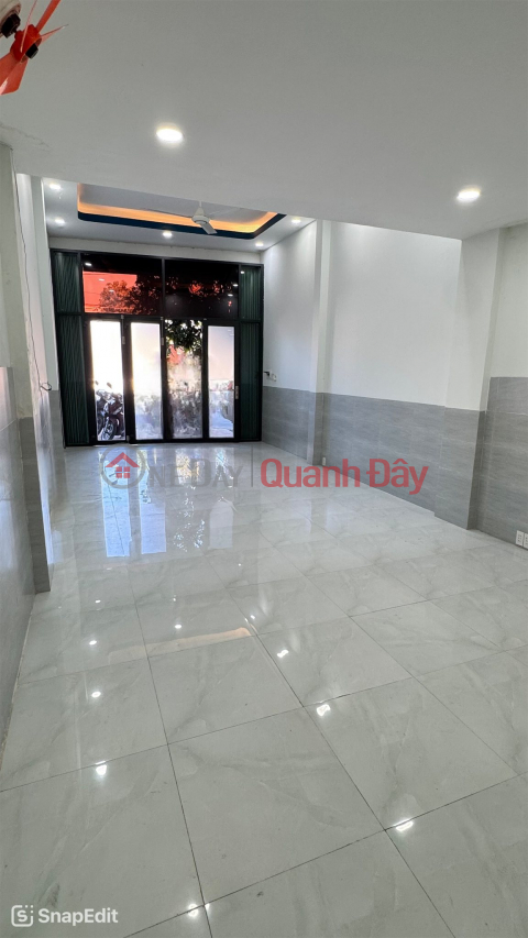 FOR SALE: A 2-story commercial building on Nguyen Tat Thanh Street, opposite An Binh Tan Urban Area, Tay Nha Trang Ward. _0