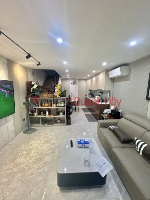 LẠC LONG QUÂN 40M GIÁ 12 TỶ-GẦN Ô TÔ TRÁNH,NGÕ THÔNG,DÂN XÂY,NỘI THÁT ĐẸP _0