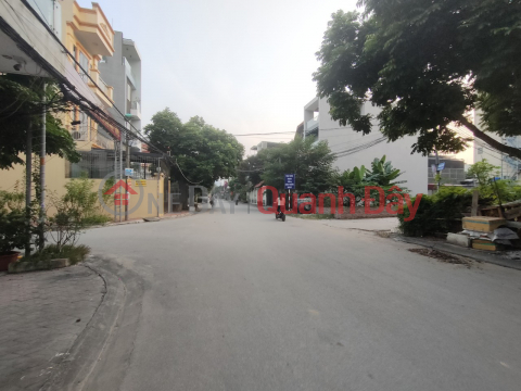 Selling a plot of land with an area of 90m, facing Bao Phuc Lung Hoa Dang Hai Hai An street _0