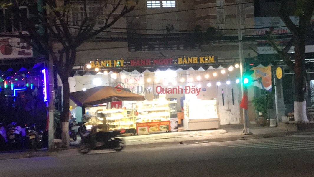 Bánh Mỳ Đồng Tiến -156 Âu Cơ (Dong Tien bakery -156 Au Co) Liên Chiểu | ()(1)