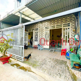 D2207 - A SUPERB PROPERTY, 8M WIDE - DISTRICT 12 _0