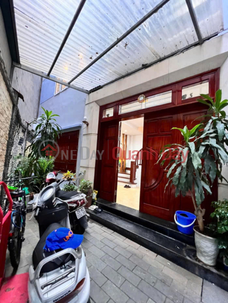 Beautiful house right on Truong Dinh street, Hai Ba Trung. Area 58*5 floors, price 6.8 billion. Sales Listings