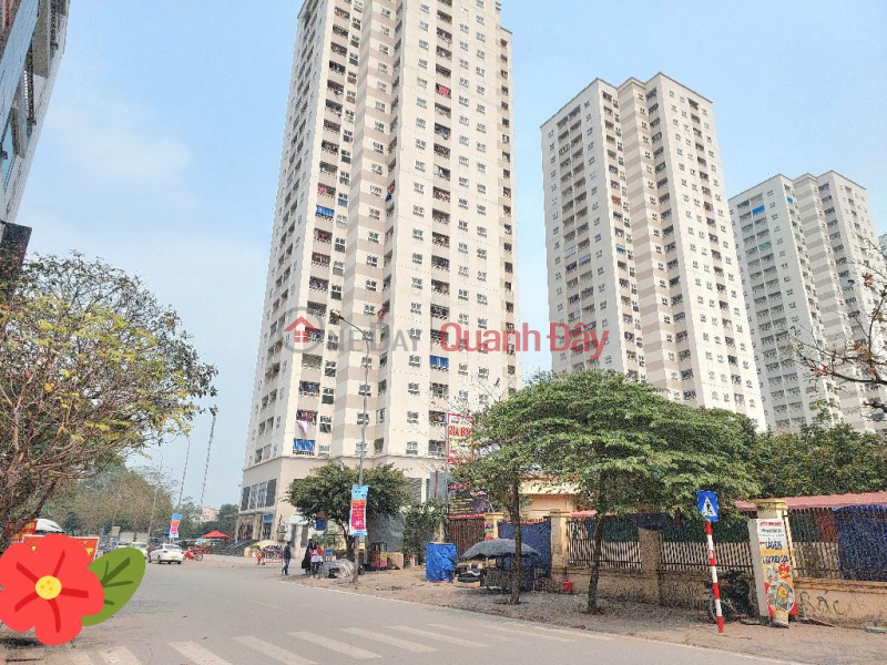 8 Billion 900 Million - House 50m2, 5 floors, Kien Hung urban area near Mipec Kien Hung CC building, Ha Dong. Too Sharp Sales Listings