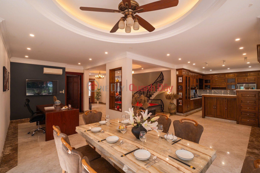 Lac Long Quan villa for sale, car, near West Lake, comfortable living area 145m2, 4 floors, 29.3 billion Sales Listings