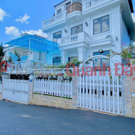 Cho thuê villa 7 phòng ngủ, full nội thất có gara ô tô giá 28 triệu đường Ngô Tất Tố Đà Lạt Lâm Đồng _0
