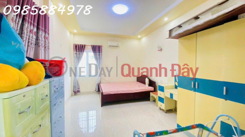 BÁN GẤP NHÀ HẺM HOÀNG DIỆU, VĨNH NGUYÊN, NHA TRANG. 
DT:70m2 (ngang 3,5m). Hướng: Tây Nam. _0