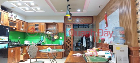 ► House with 10.5m street frontage, close to Dien Bien Phu, 105m2, 3 beautiful alleys _0