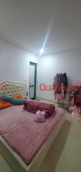 The owner authorizes the sale, needs to sell the house on Nguyen Huy Tuong street - Thanh Xuan, the owner is willing to leave all the contents. Sales Listings