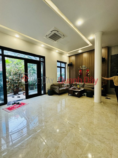 biệt thự sân vườn Ngọc Thuỵ, 200m x 4 tầng, mặt tiền 12.5m, 3 thoáng, ngõ thông, ôtô để trong sân Việt Nam, Bán đ 22 tỷ