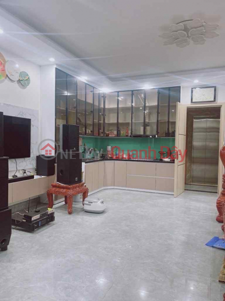 đ 14.3 Billion, House for sale in Co Linh, 81m x 5 floors, 5.2m frontage, garage, elevator, business, expanding back