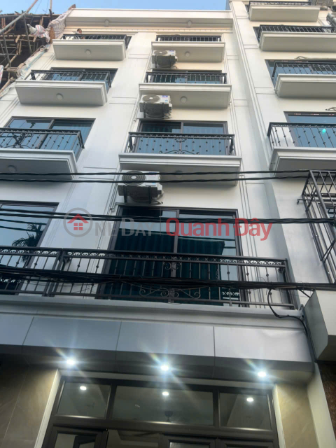 Cho thuê nhà nguyên căn có thang máy ngõ 255 Vĩnh Hưng 35m2 x 6 tầng,3 ngủ kk, 15 triệu _0