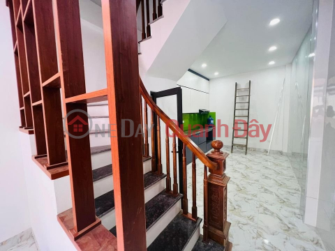 Di Trach 4-storey house, built with 02 bedrooms, no feng shui errors, square windows, price 3.1 billion _0