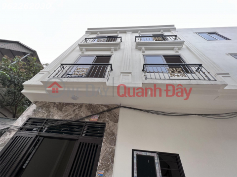 Phung Chau house for sale CAR parked next to the 3-storey house with 36.5m2 square, wide alley 1.55 billion VND _0