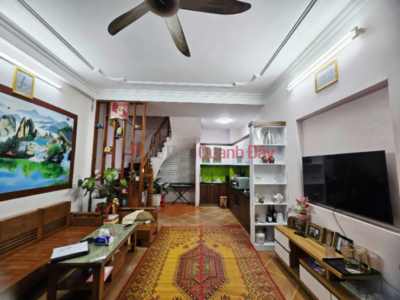 Only over 7 billion urgently selling house in Hoang Hoa Tham, 35m², alley near the street Sales Listings