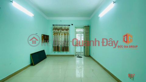 3-storey house for rent on Vo Thi Sau frontage, nice location, only 30 million\/month _0