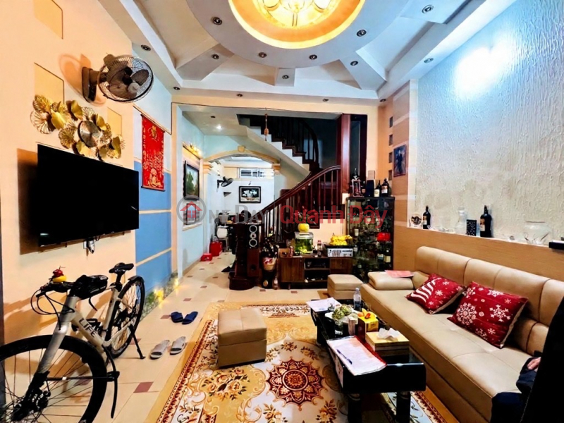 Nguyen Khang Street, 50m² x 4 floors, 11.3 billion VND, alley accessible by car, connecting to various routes, privately built, near the main street. Sales Listings