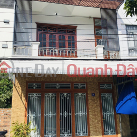 The owner is selling Hon Ro House 1 spacious and airy _0