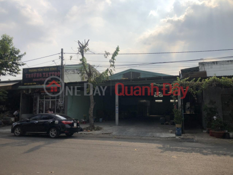 FOR SALE Warehouse Warehouse Nice Location-Large Area In Phu Chanh Resettlement Area _0