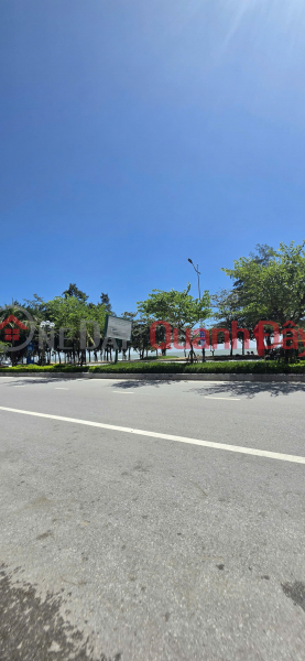 đ 120 tỷ 02 KHÁCH SẠN MẶT BIỂN SẦM SƠN, ĐƯỜNG HỒ XUÂN HƯƠNG, 10 tầng, 120 PHÒNG, DÒNG TIỀN, Miễn TG