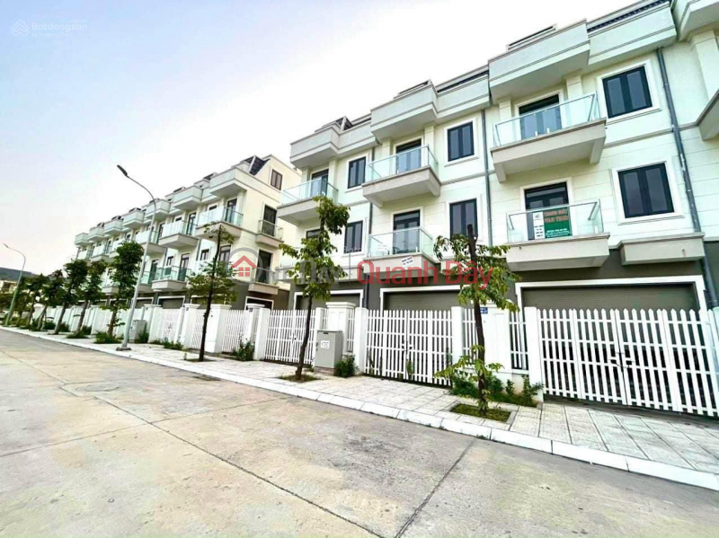 Owner urgently needs to sell a corner townhouse, unit C9, Geleximco - Le Trong Tan main road, gate number 1. Sales Listings