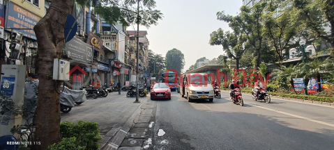 GIANG VO - DONG DA DIVERSE BUSINESS - CARS AVOID - SIDEWALK FOR SOCCER - MORE THAN 28 BILLION _0