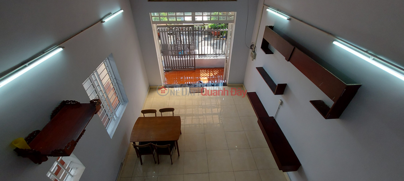 Whole house for rent in front of asphalt road, Thuan An, Binh Duong Rental Listings