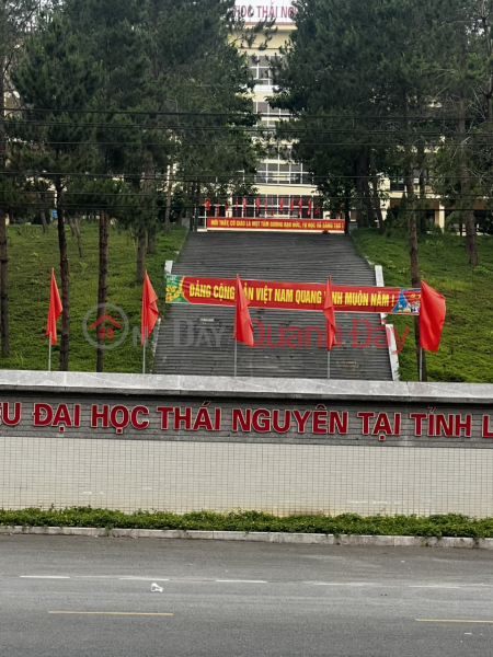 đ 10 Million | BEAUTIFUL HOUSE – GOOD PRICE – 3-Story House for Sale on Ho Duc Ri Street B8, near the entrance to Thai Nguyen University Branch Campus, Lao Cai