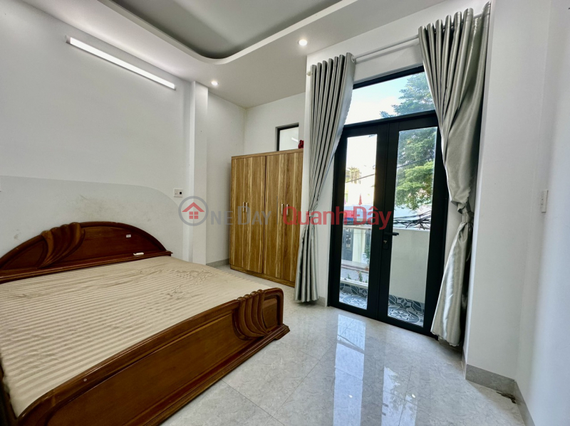 đ 10 Million/ month 3-storey house for rent with car masterpiece TRAN DUC THAO - Hoa Cuong Nam near Phan Dang Luu, 6m car masterpiece near main road