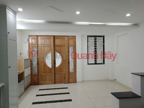 Cho thuê nhà nguyên căn ngõ Lê Trọng Tấn, 30m² x 5 tầng, 5PN, 4 wc, 15,5 triệu/tháng _0