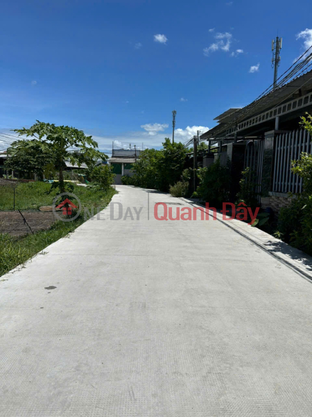 ĐẦU TƯ SINH LỜI - Cần Bán Nhà Hoặc Đất Vị trí Đẹp Trung Tâm Thị Trấn Đức Hòa,Huyện Đức Hòa, Long An. Việt Nam, Bán, đ 750 triệu