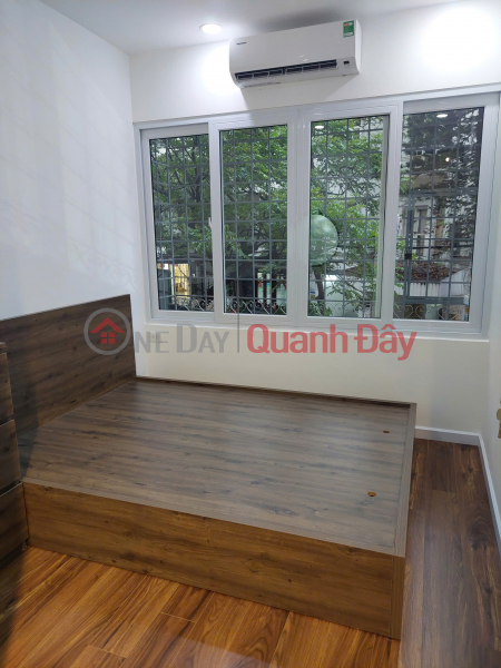 đ 4.5 Billion 2nd floor Huynh Thuc Khang 65m2 2BR Beautiful, Open front and back, 4.5 billion