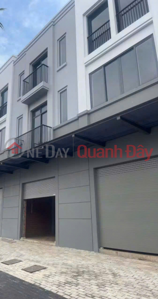 Bán nhà Tây Sông Hậu - Long Xuyên 5x21m, 1 trệt 2 lầu, giá 6,X tỷ, tiện ở và cho thuê Niêm yết bán