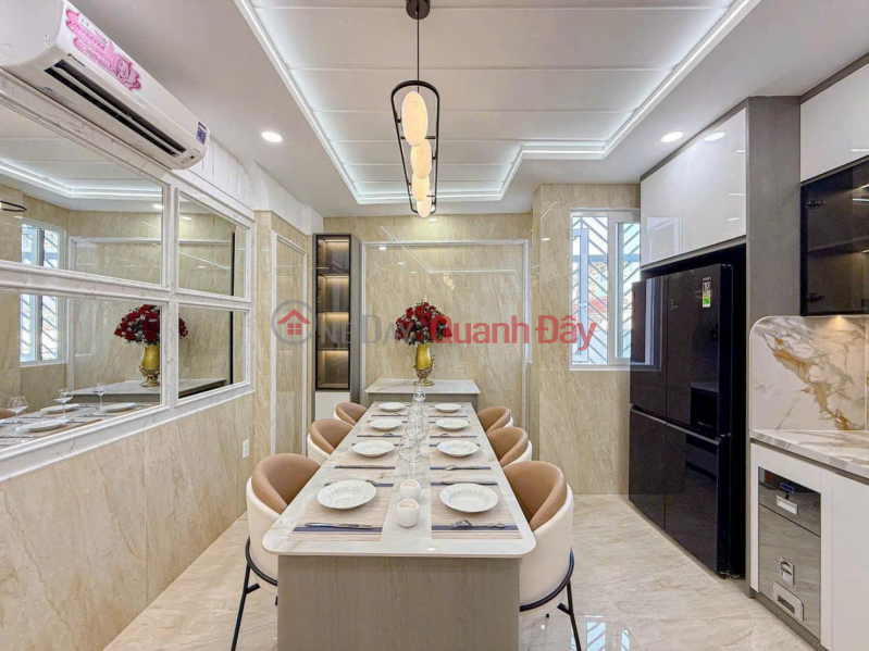 Corner house in a car-accessible alley off Huynh Tan Phat street, in a high-class residential area, priced at just over 8 billion VND. Sales Listings