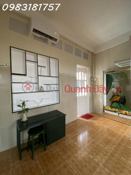 Room for rent on the 2nd floor of Co Giang street, 30m2, only 5.5 million - 7.5 million\\/month, furnished Rental Listings