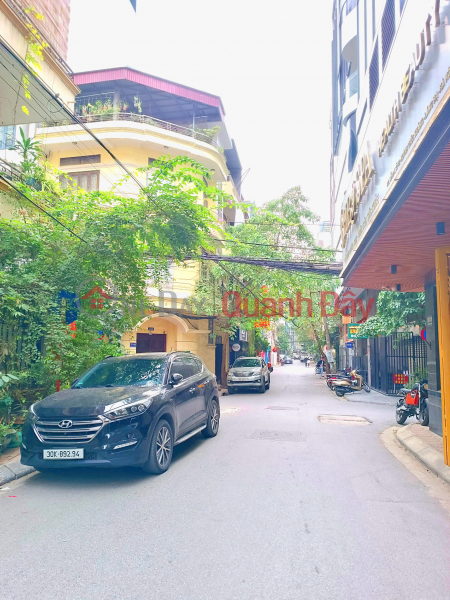 House for sale in NGUYEN HONG, Dong Da. Car-avoiding alley. Area 51m2, 5 floors, frontage 4m Sales Listings