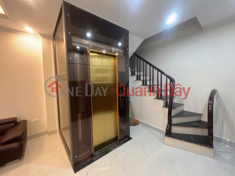 HOT PHU LUONG HA DONG 5 FLOORS ELEVATOR _ CORNER LOT _ FULLY FURNISHED _ 50M TO PARKING LOT FOR ONLY OVER 6 VND _0