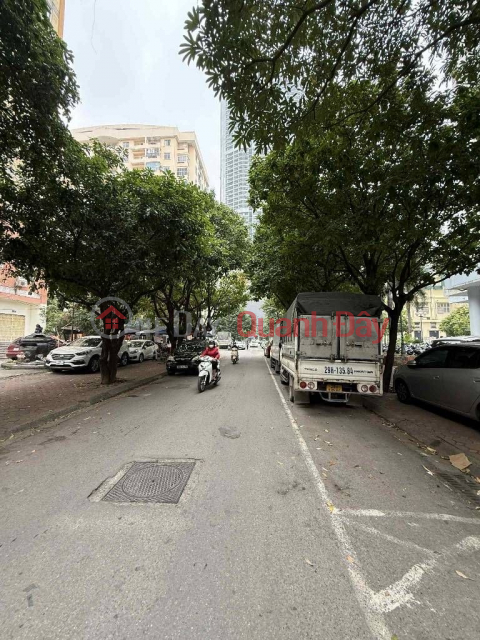 Apartment for sale in Tran Quy Kien, Cau Giay, area 55m2, 2 bedrooms, price 6.16 billion - cars can park day and night _0