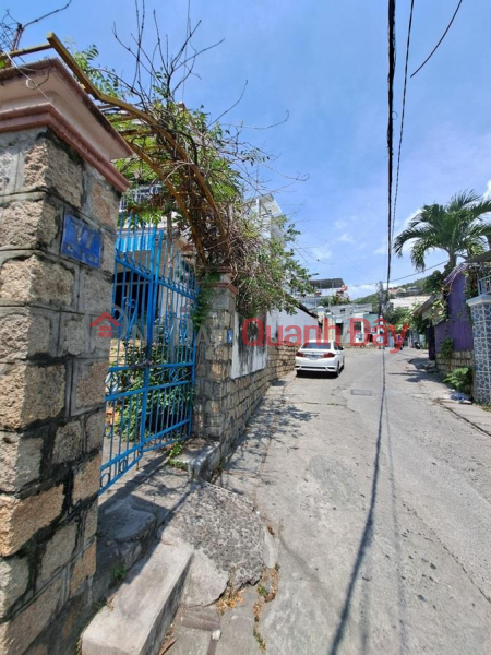 QUICK SELLING OF THE HOUSE BY THE OWNER, Nice Location, Mai An Tiem Front, Vinh Phuoc, Nha Trang Vietnam, Sales | ₫ 8 Billion
